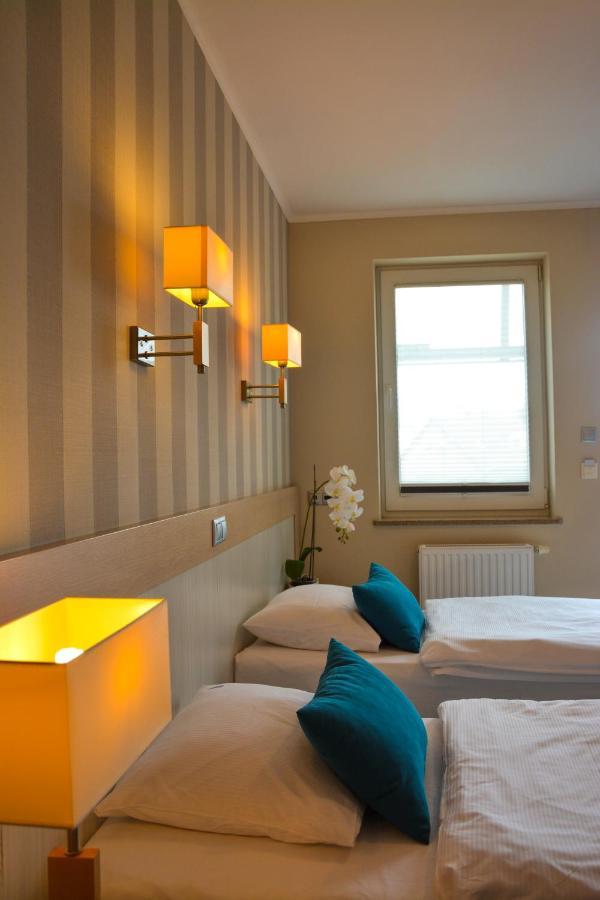 Restauracja 32 Motel Gryfice Dış mekan fotoğraf