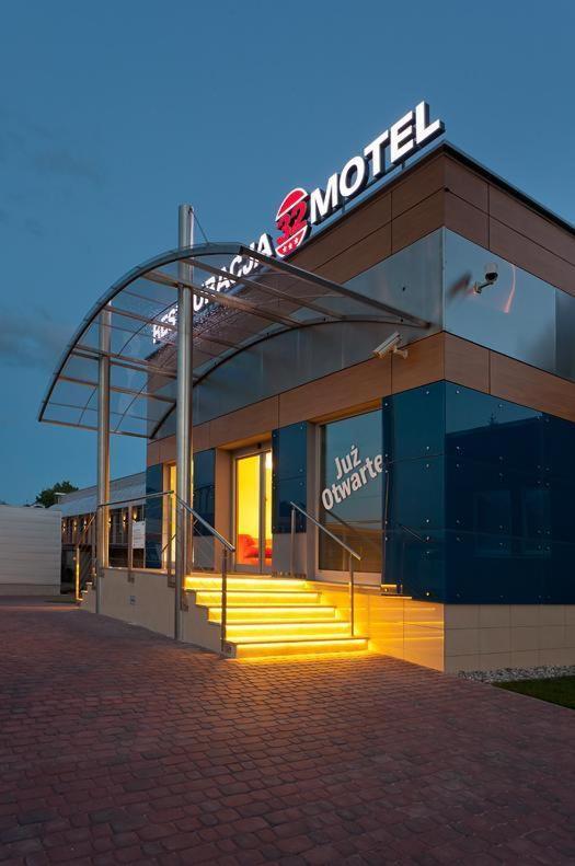 Restauracja 32 Motel Gryfice Dış mekan fotoğraf